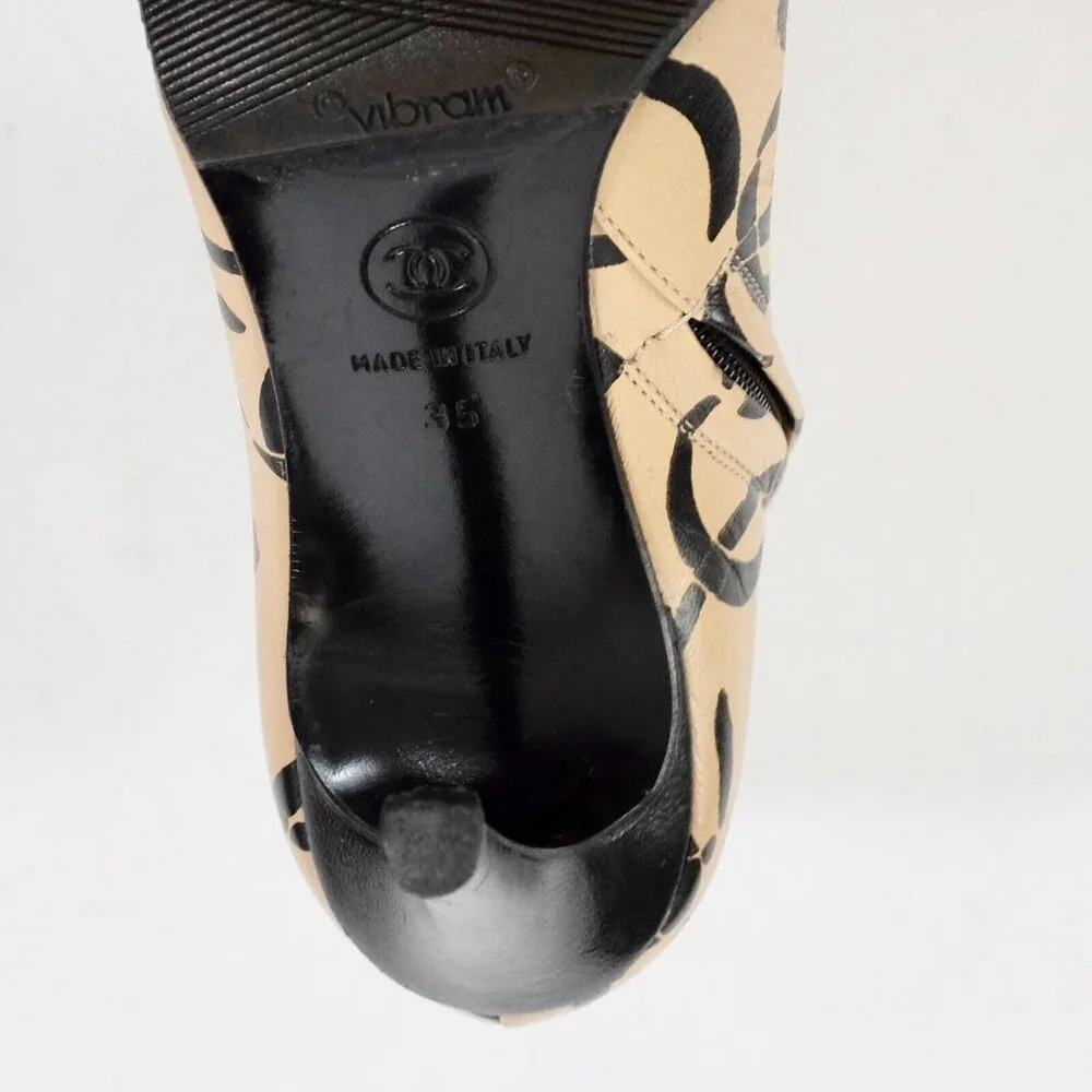 CHANEL Ankle Boots with Black and Cream Design - Picture 3 of 16